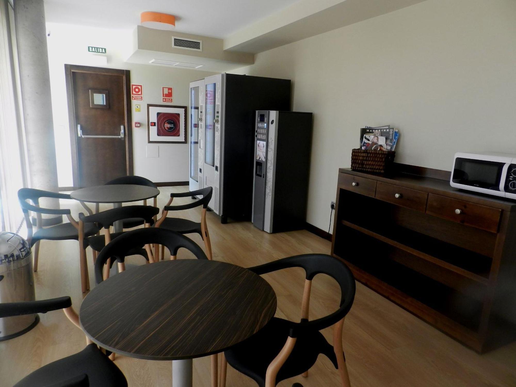 Hotel Río Hortega Valladolid Buitenkant foto